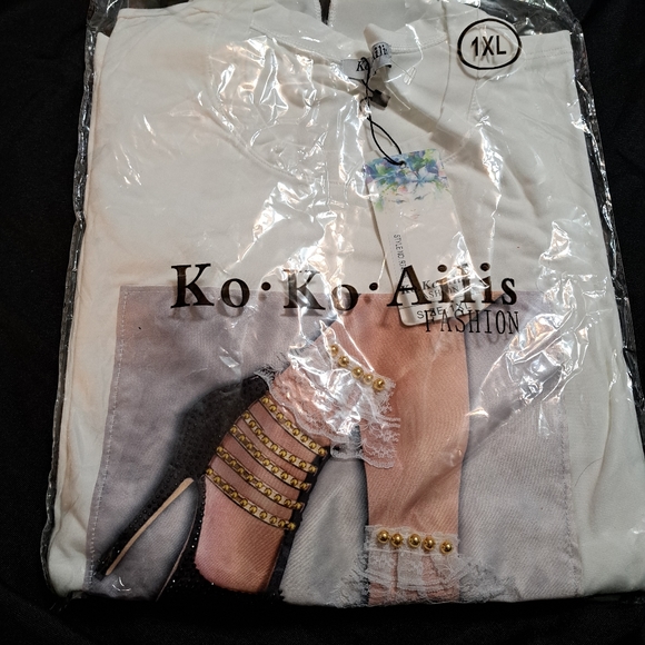 Ruffles & Heels Top Size 1X - Picture 5 of 9